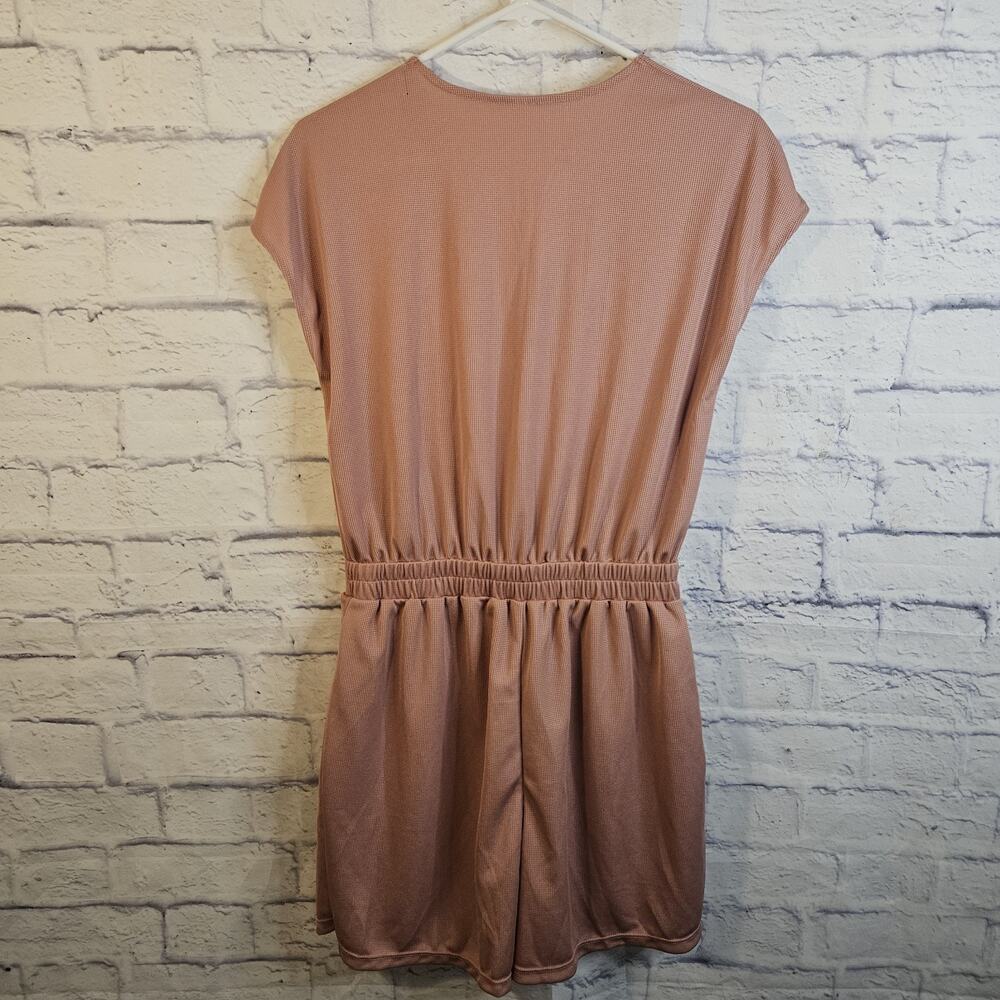 Halara Women's Rose Pink V-neck Waffle Knit Romper w/Pockets Sz S NWT - Picture 3 of 9